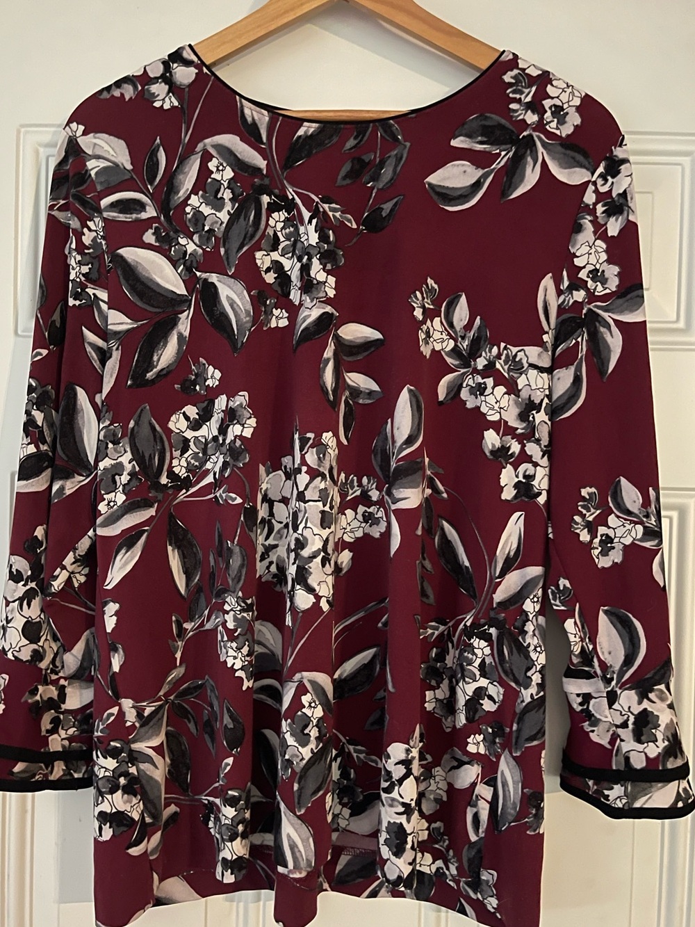 Karl Lagerfeld Paris Burgundy Floral Tiered Bell Sleeve Tunic Top - Size XL